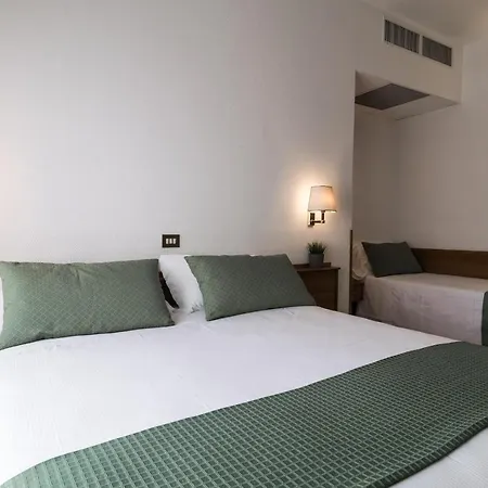 Pacific Hotel 3*