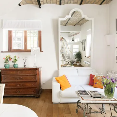 Leopardo 28 - Loft In Trastevere Rome