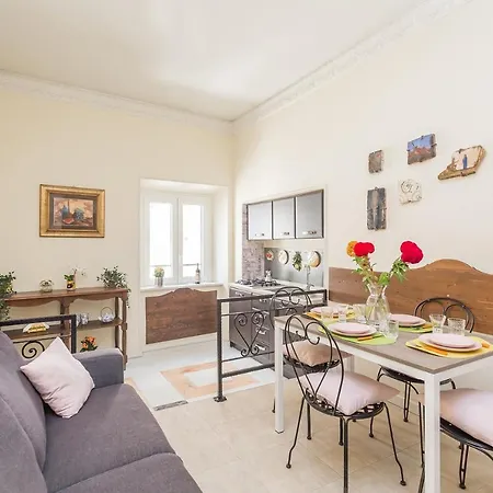 Apartment La Maison Nel Centro Storico Di Rome