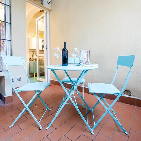 Trastevere Colorful With Terrace! Apartment