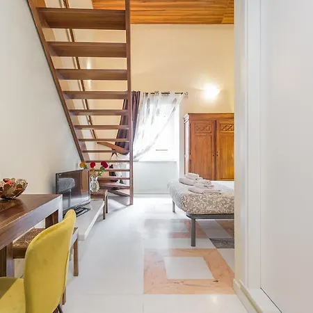 La Maison Nel Centro Storico Di Apartment