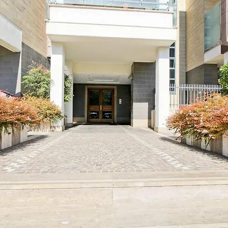 Apartment Cozy Terrace Close To Eataly And Metro Piramide *