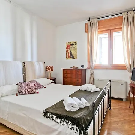 Apartment Cozy Terrace Close To Eataly And Metro Piramide