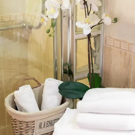 Monti Romantic Sunshine Maisonette * Rome