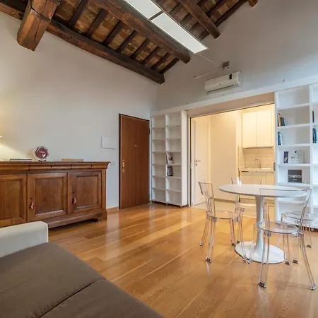 Apartment Palazzo Altieri Penthouse *