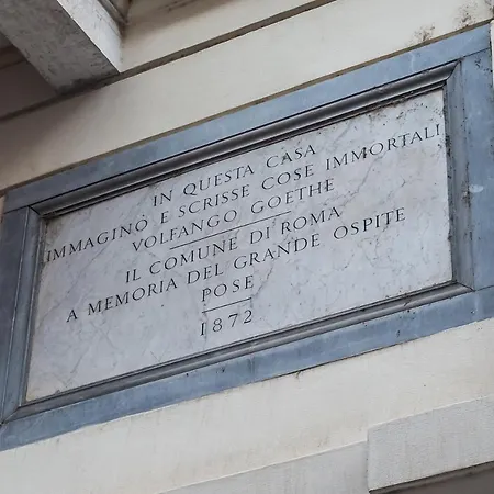 La Maison Nel Centro Storico Di Apartment *