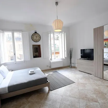 Easy Holidays - In Selci Colosseo Rome