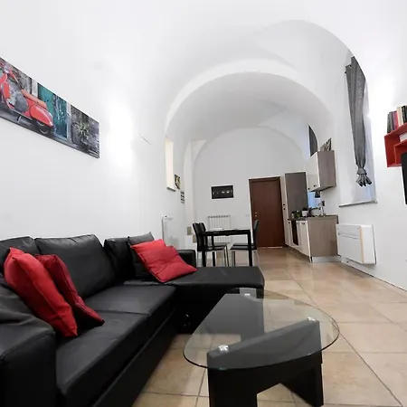 Easy Holidays - In Selci Colosseo