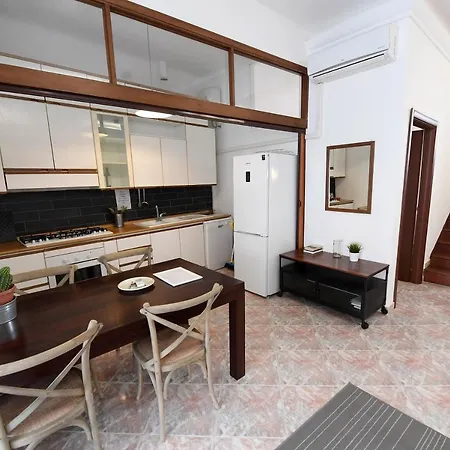 Easy Holidays - In Selci Colosseo *