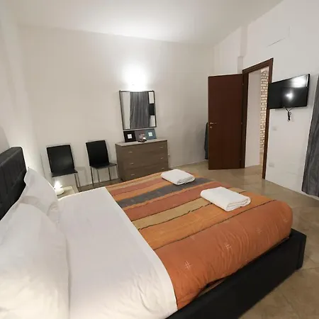 Easy Holidays - In Selci Colosseo