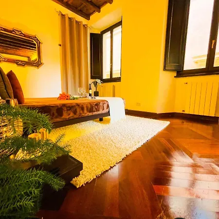 Apartment Trevi Fountain Stylish *