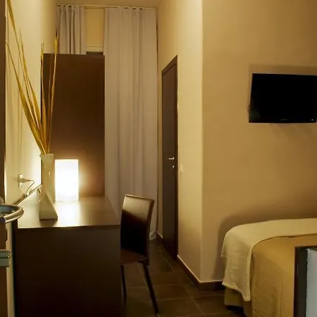 House In Domus Romana 2*