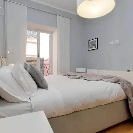 Apartment Frezza Rome