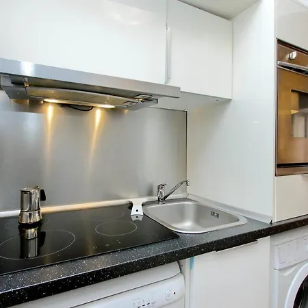 Apartment Frezza Rome
