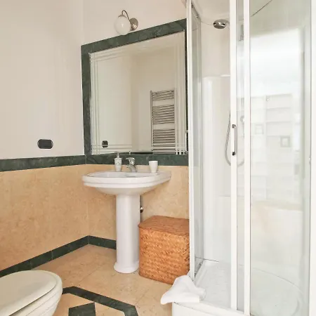 Cozy Terrace Close To Eataly And Metro Piramide Apartment