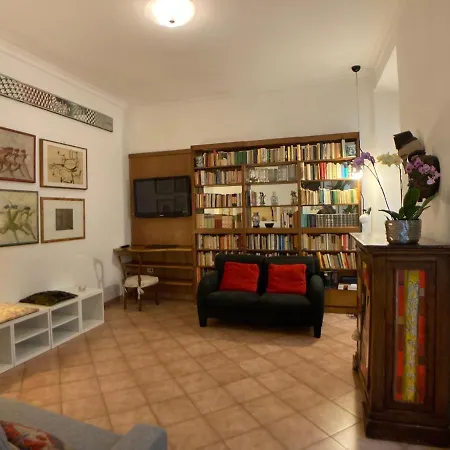 Apartment Maison Vivalda In Piazza Navona Rome