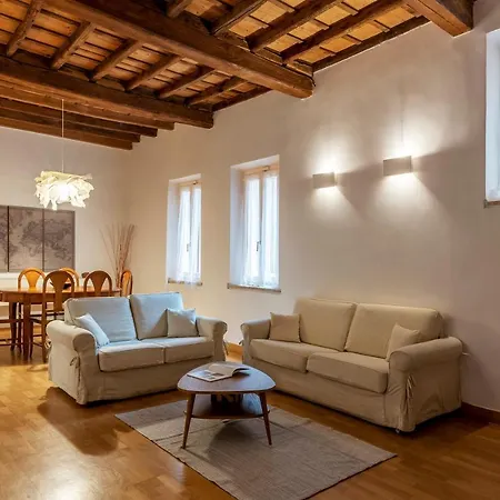 Pantheon Luxury Apartment