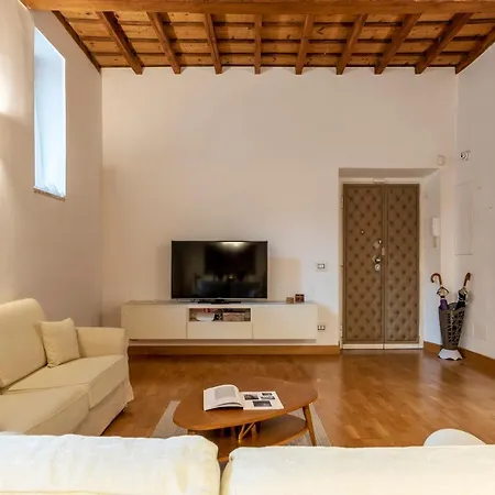 Apartment Pantheon Luxury Apartment *