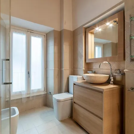 Pantheon Luxury Apartment