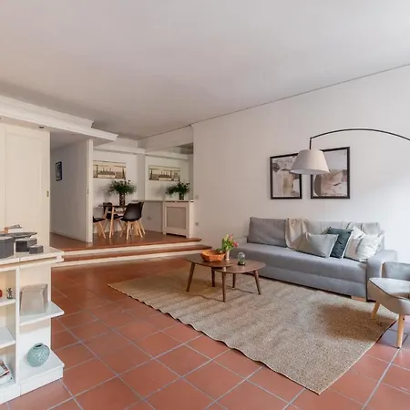 Iflat Magic In The Heart Of Trastevere *