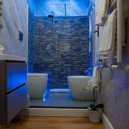 Pantheon Chic Apartment