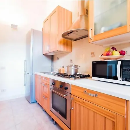 Candia Apartment *