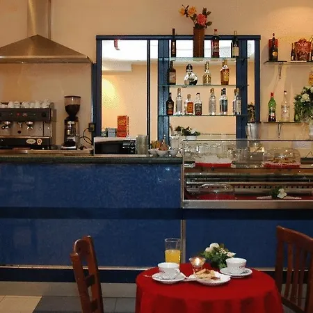 Urban Garden Hotel 3*