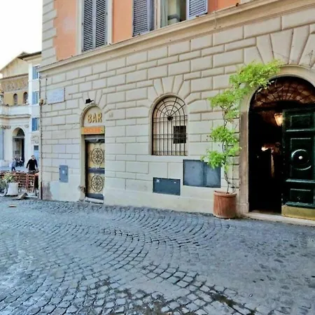 Fonte D'olio By Halldis Rome