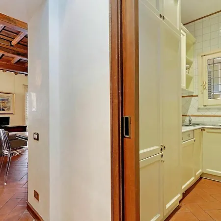 Crociferi Apartment Rome