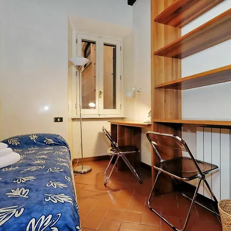 Crociferi Apartment *