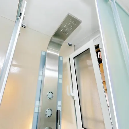 Coronari Apartment