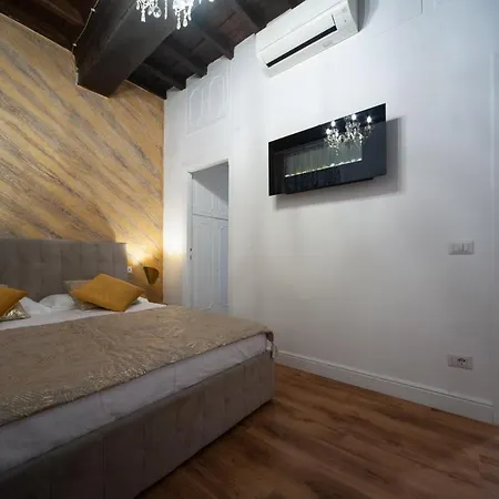 Apartment Pantheon Chic *