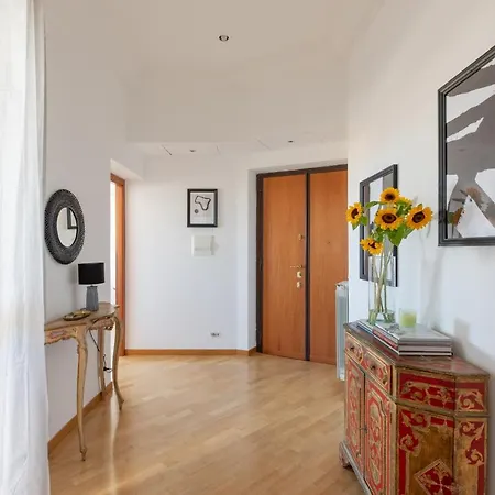 Apartamento Iflat Spacious Penthouse Near The Vatican City *