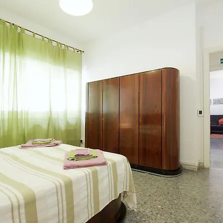 Labriola St Peter's House- Free Parking *