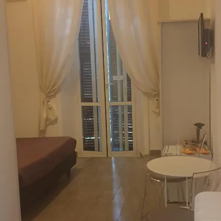 Domus 78 3* Rome