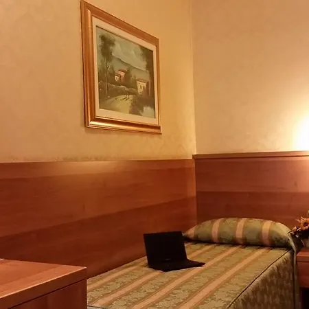 Teti Hotel 2*