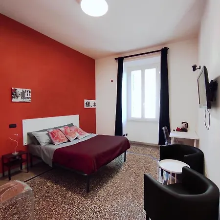 Locazione Turistica San Giovanni, Via Voghera בית הארחה *