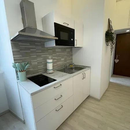 Nazionale 221 Mamila Apartamento