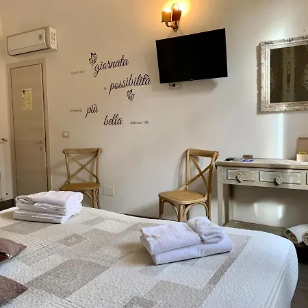 Casa Vicenza 3* Rome