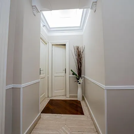 Rent Saint Peter Rom