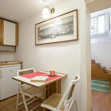 Apartment Studio@piazzadispagna *