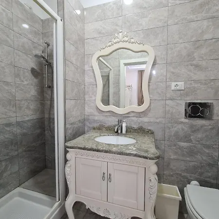 Innstation Guest house *