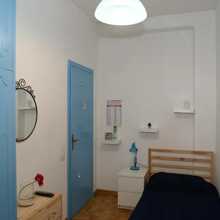 Guest house In Guest - Single In Cozy And Comfortable *