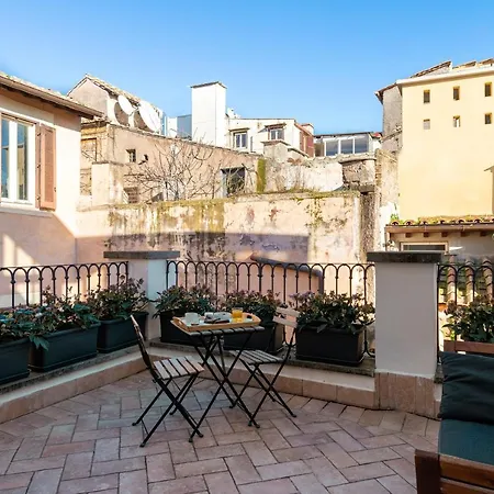 Coronari Palace Hotel 3*