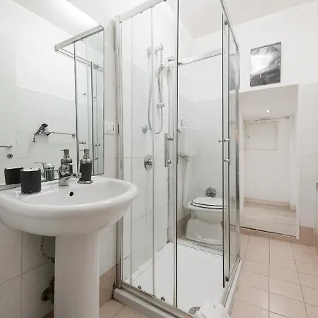 O Casa Barberini 2* רומא