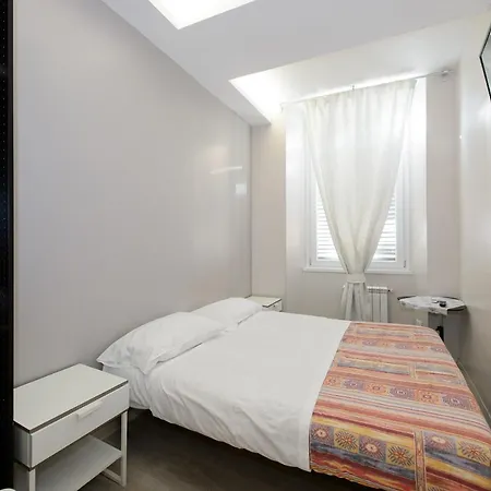 O Casa Barberini בית הארחה רומא