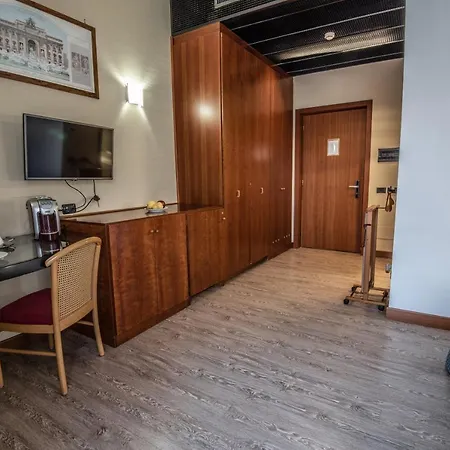 Hotell Petra 4*