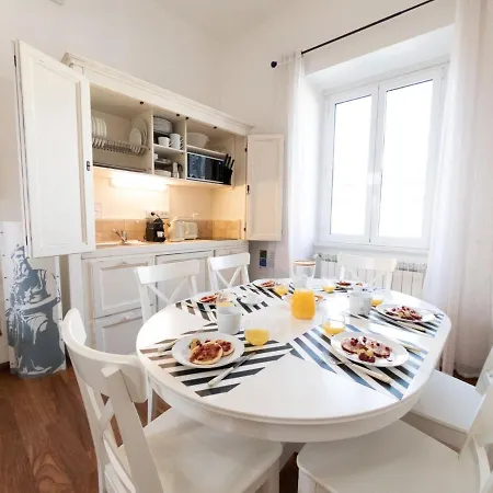 The Best Rent - Three-bedroom Close To Colosseo Apartament