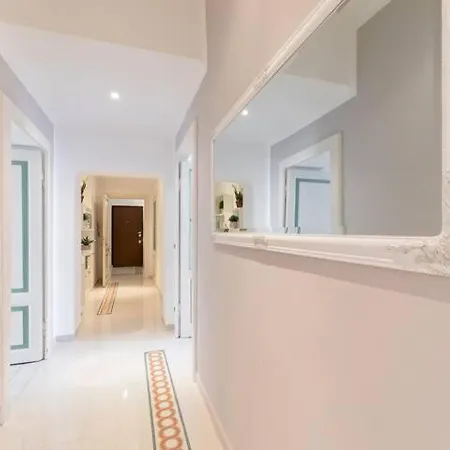Apartment Elegant Aparment Vittorio Center Rome