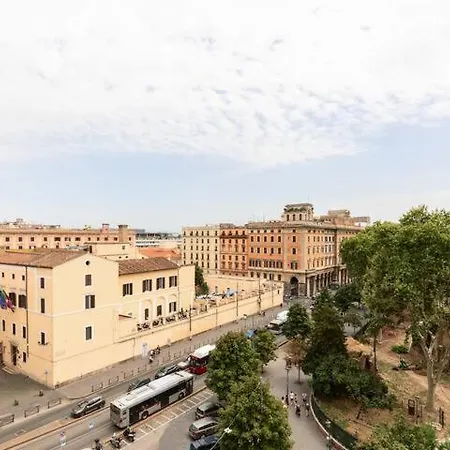 Apartment Elegant Aparment Vittorio Center Rome